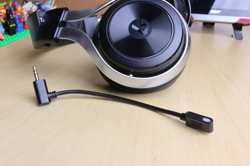 Illustration for article titled LucidSound LS30 Wireless Gaming Headset Review: Oddly Elegant